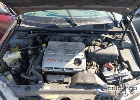 2004 Toyota Camry Le V6 from USA, damaged, VIN 4T1BF30KX4U570740